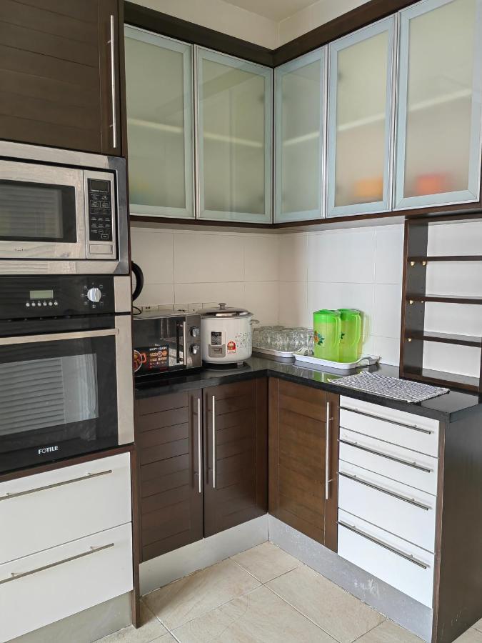 Marimari Marina Service Condo Кота Кинабалу Екстериор снимка