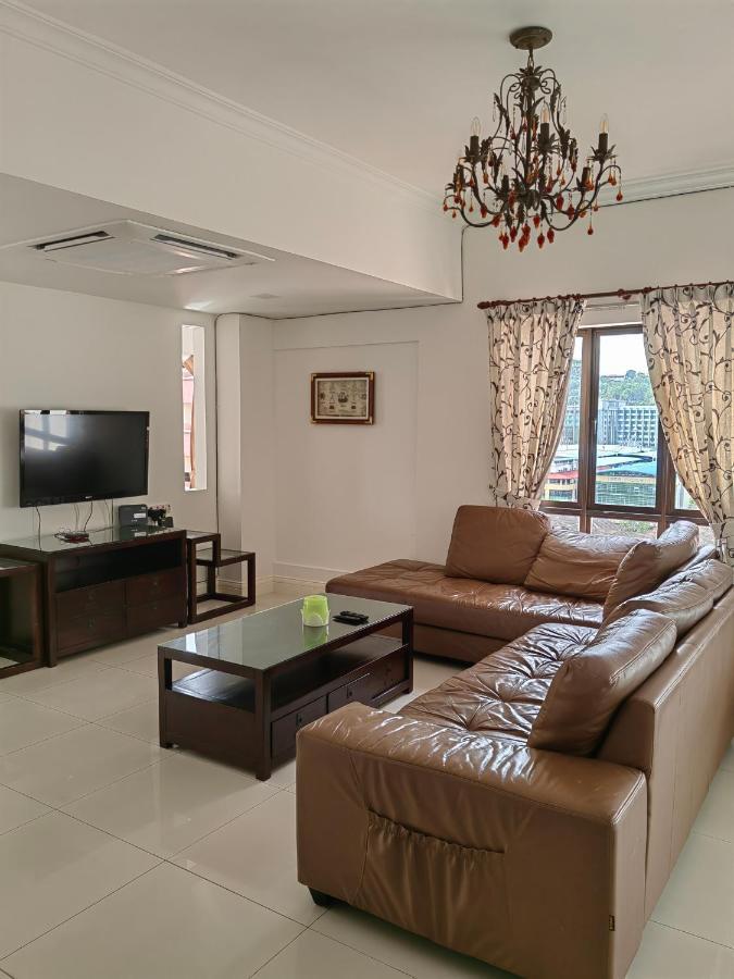 Marimari Marina Service Condo Кота Кинабалу Екстериор снимка