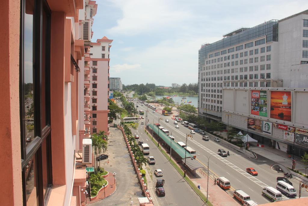 Marimari Marina Service Condo Кота Кинабалу Екстериор снимка
