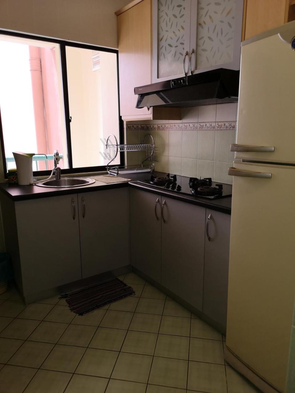 Marimari Marina Service Condo Кота Кинабалу Екстериор снимка